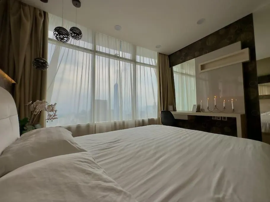 56Th Floor Luxury At Vortex Suites Klcc By Lola تبليسي 0*,  جورجيا