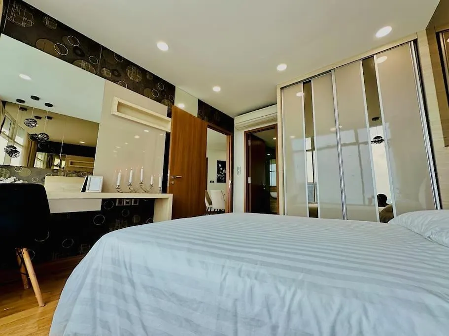 شقة 56Th Floor Luxury At Vortex Suites Klcc By Lola تبليسي